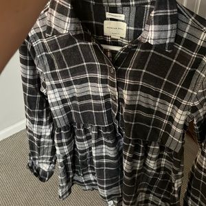 American Eagle Size XS white and grey